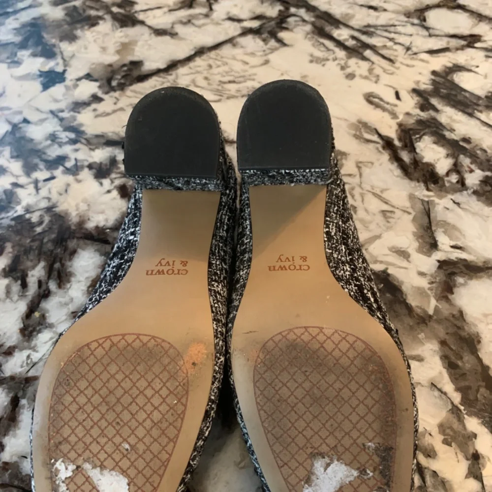 Crown& Ivy buckle loafer heels.‎ Worn about 5x